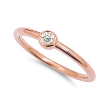Load image into Gallery viewer, Solitaire Diamond Bezel Ring